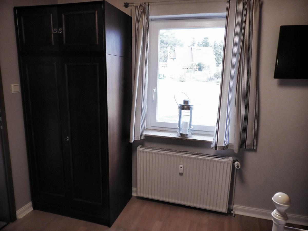 Ferienzimmer In Graal-Mueritz Bilik gambar